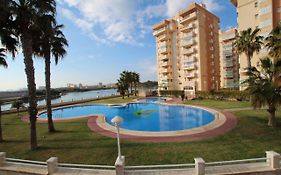 Beach&Pool Apartment by Rental Olé